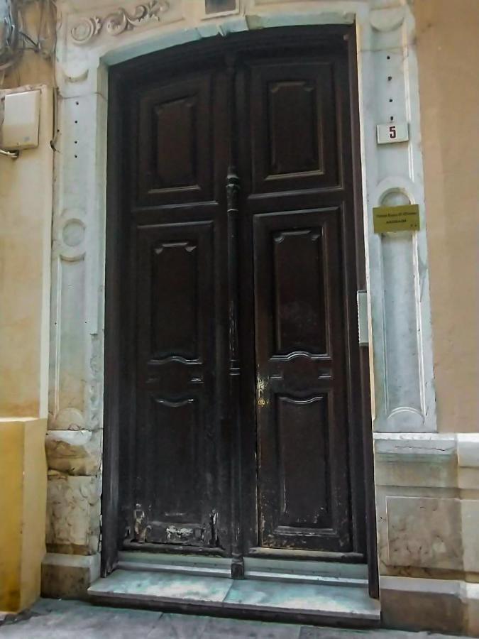 Estudios Santos Малага Екстер'єр фото