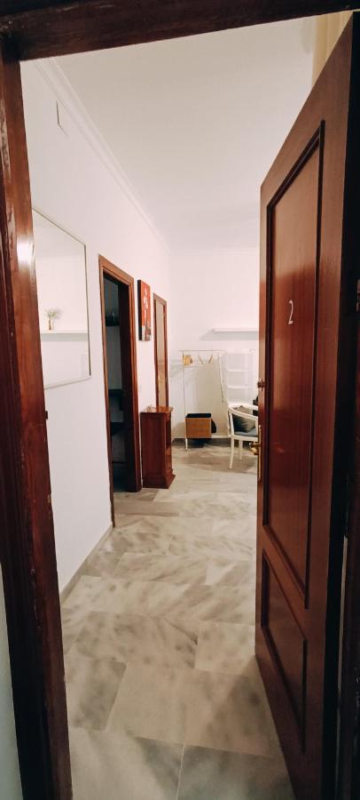 Estudios Santos Малага Екстер'єр фото
